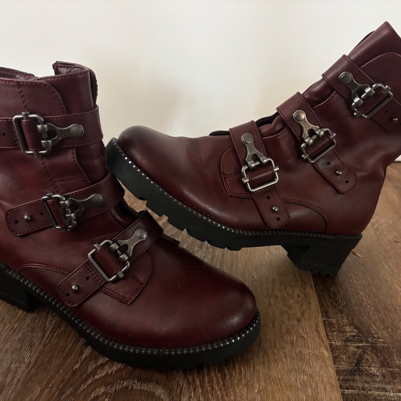 Red Biker Boots - Picture 7 of 7